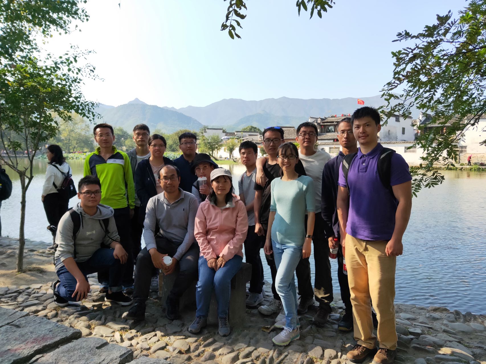 In this photo: Jian Zhu, Houhou Huang, Wenyi Zhang, Jing Huang, Yidan Wang, Cheng Qian, Qiaozhu Tan, Zongyang Qiu, Chengwei Zhang, Yingnan Hou, You Xu, Yi Shi, Xiang Yu